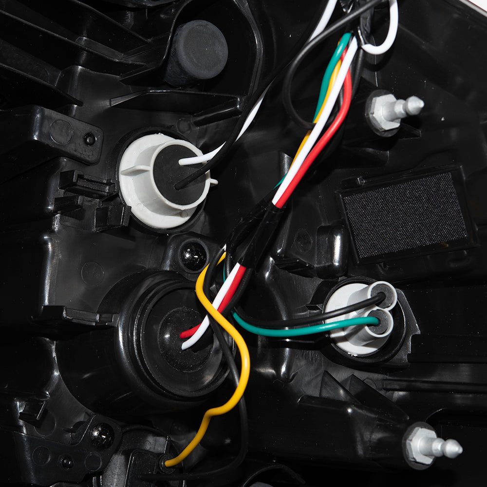 2018-2020 Nissan Rogue Combination Tail Light Assembly Body Mounted LH 2018-2019 Nissan Rogue Hybrid