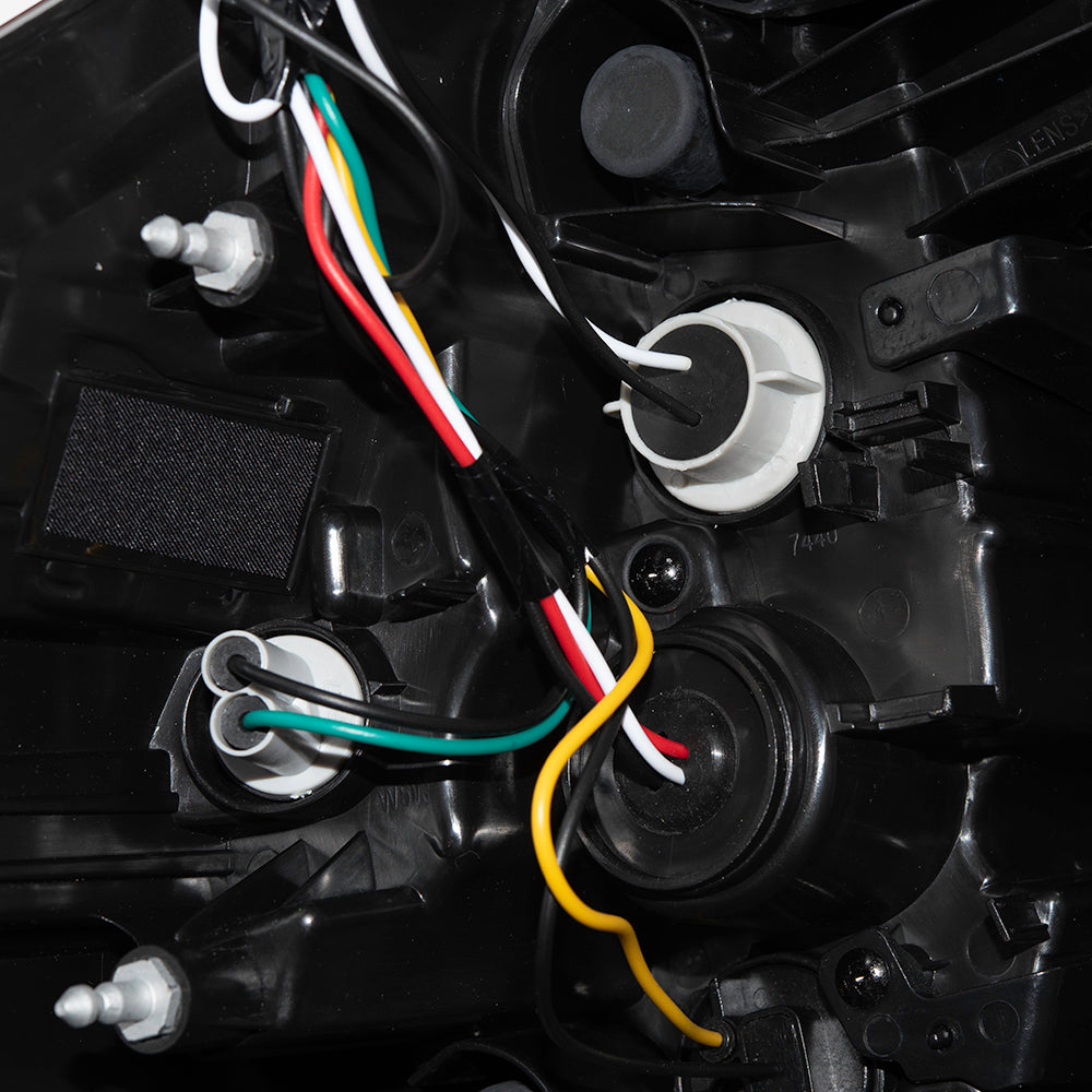 2018-2020 Nissan Rogue Combination Tail Light Assembly Body Mounted RH 2018-2019 Nissan Rogue Hybrid