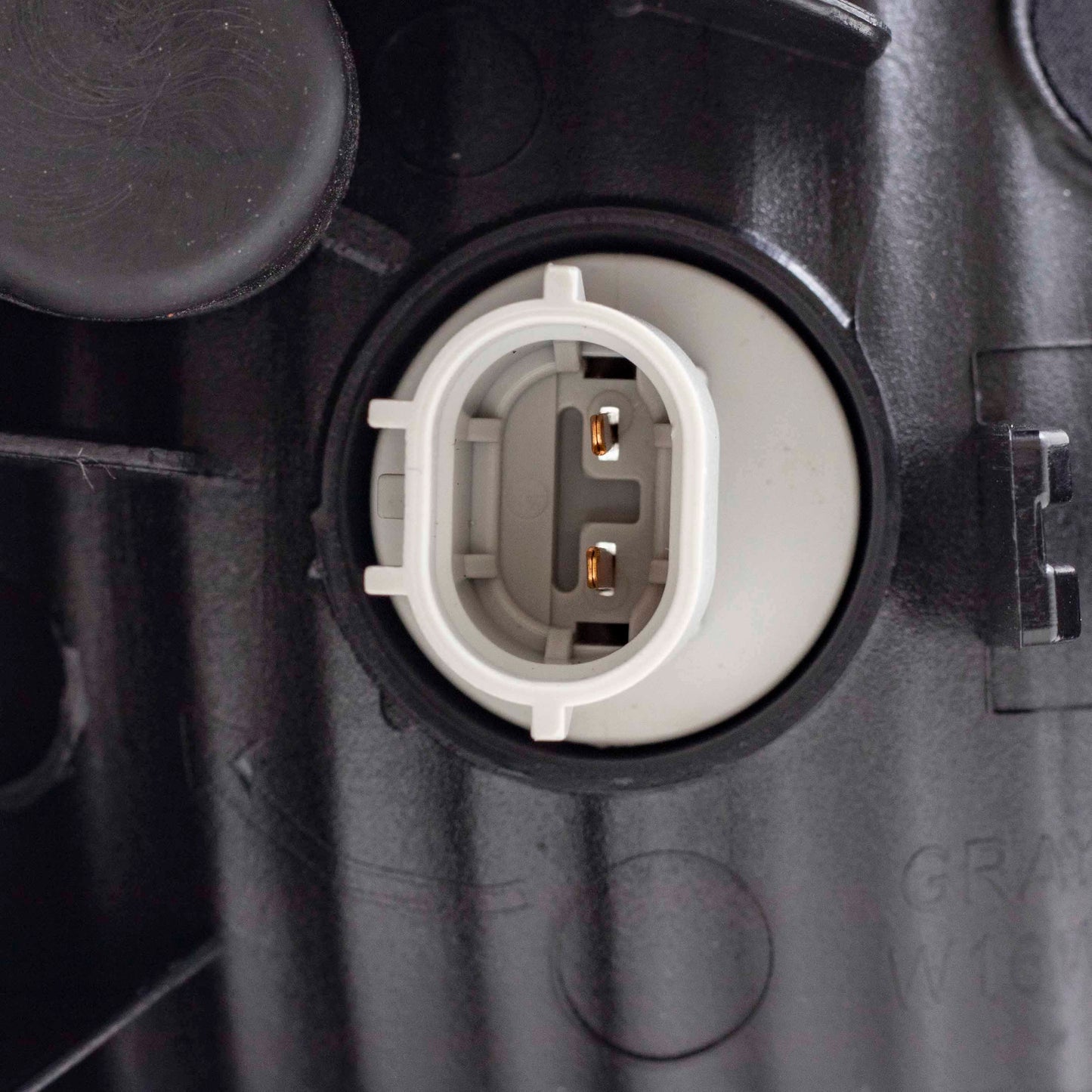 Brock Aftermarket Replacement Driver Left Passenger Right Combination Tail Light Assembly Without Black Bezel Set Compatible With 2016-2017 Toyota Tacoma SR/SR5