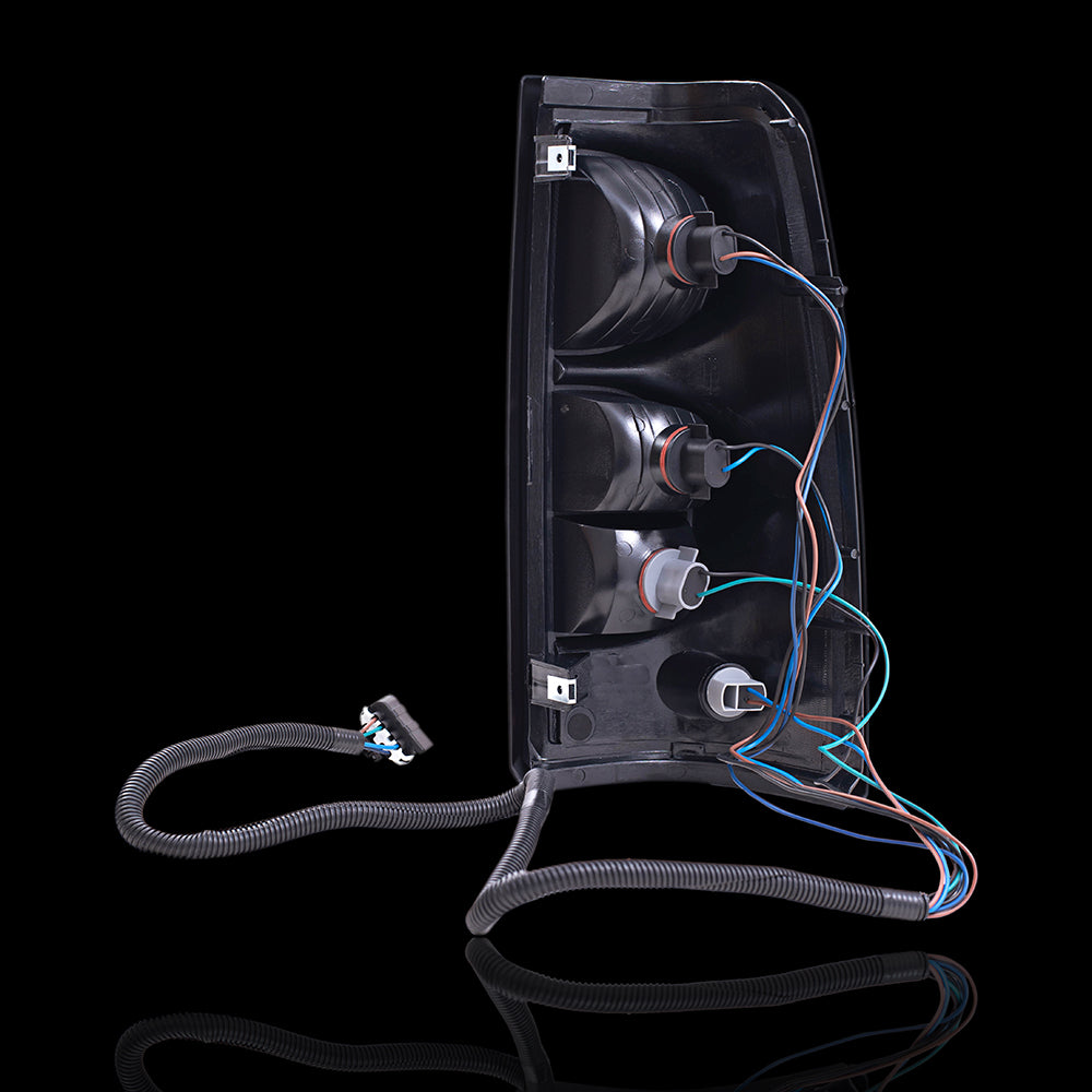 Brock Replacement Tail Light Set Driver and Passenger Compatible with 04-06 Silverado Fleetside 07 Silverado Classic Fleetside