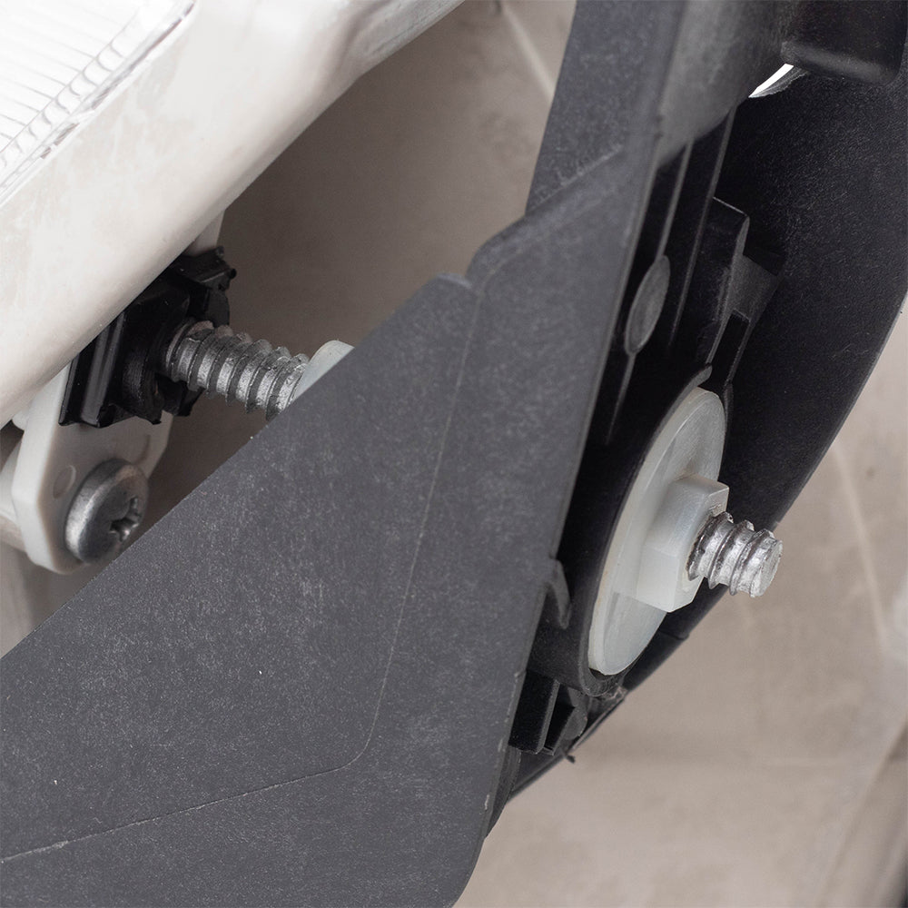 Fits 00-04 Toyota Tundra Reg/Access Cab Drivers Headlight Assembly 81150-0C010