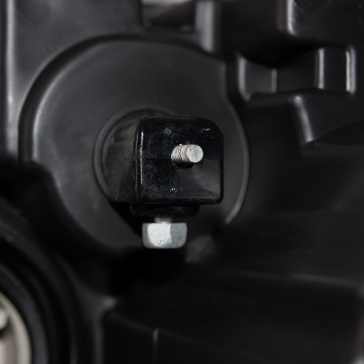 CAPA Certified Halogen Combination Headlight Assembly With Chrome Bezel Left For 2017-2021 Jeep Grand Cherokee 2022 Jeep Grand Cherokee WK