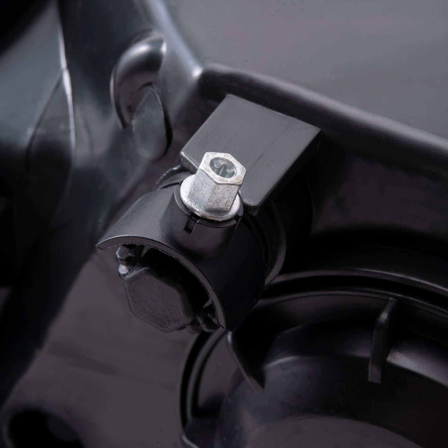 Brock Replacement Driver Left Passenger Right Halogen Combination Headlight Assembly Standard Type With Black Bezel Set Compatible With 2013-2018 RAM Pickup 2019-2023 RAM 1500 Classic