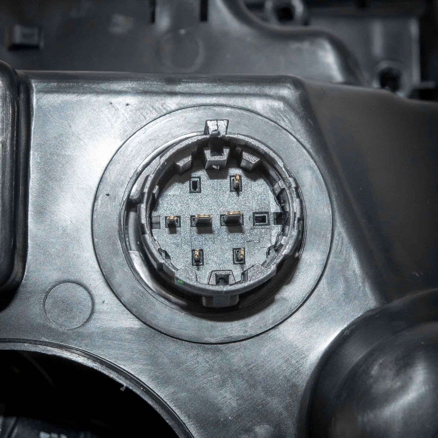 Halogen Combination Headlight Assembly Driver Left For 2015-2022 RAM ProMaster City