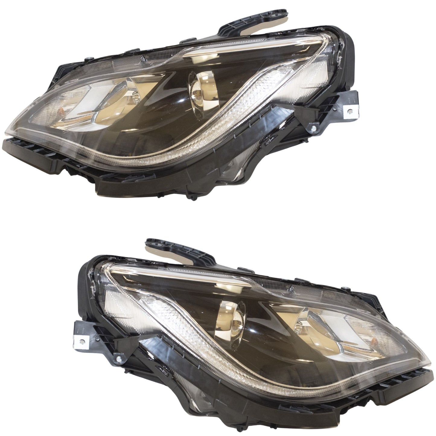 Halogen Combination Quad Headlight Lens and Housing With Chrome Bezel Without Daytime Running Lights 2 Piece Set Driver Side Left Passenger Side Right For 2017-2020 Chrysler Pacifica 2020 Chrysler Voyager