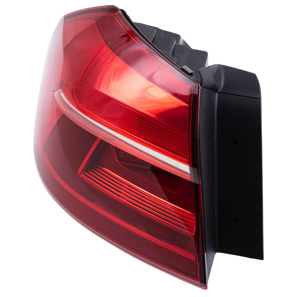2016-2017 Volkswagen Passat Built To 7/3/16 Halogen Combination Tail Light Assembly Body Mounted LH