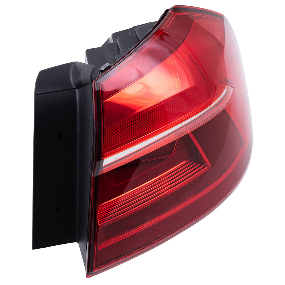 2016-2017 Volkswagen Passat Built To 7/3/16 Halogen Combination Tail Light Assembly Body Mounted RH