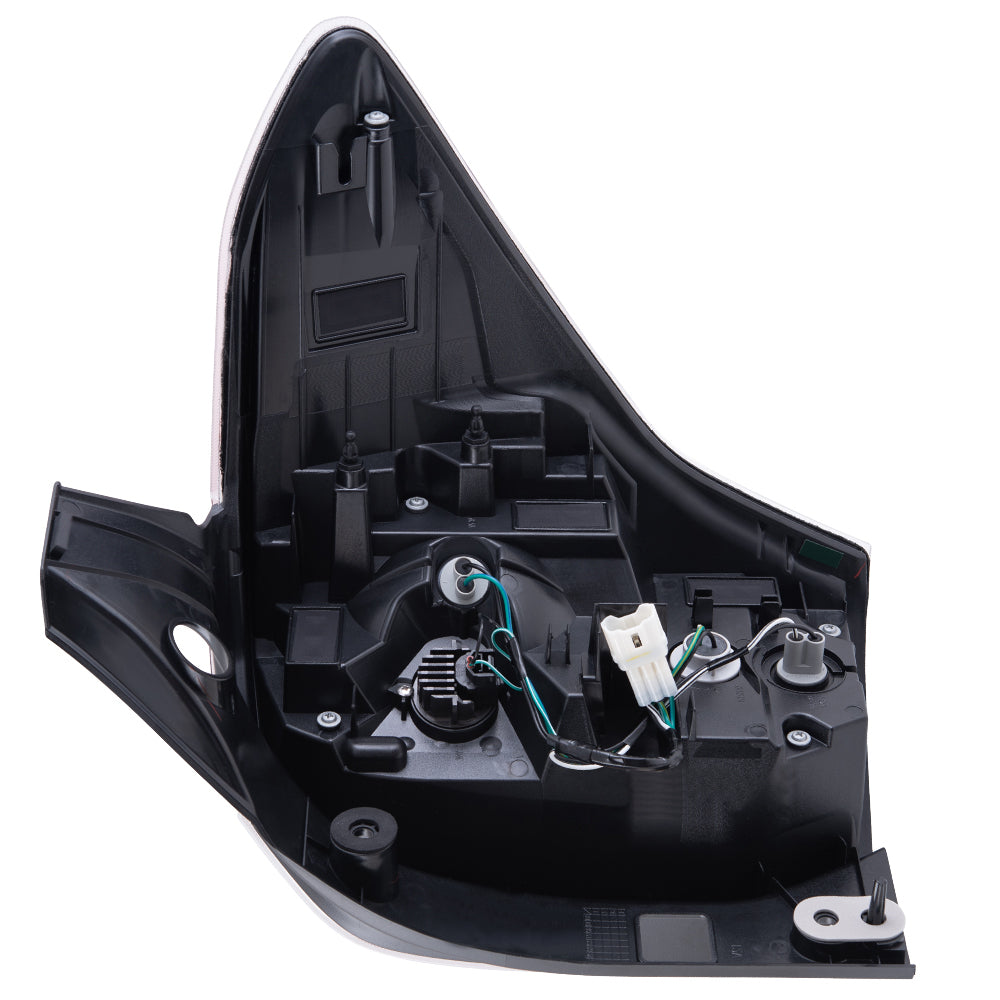 2017-2018 Subaru Forester Combination Tail Light Assembly LH