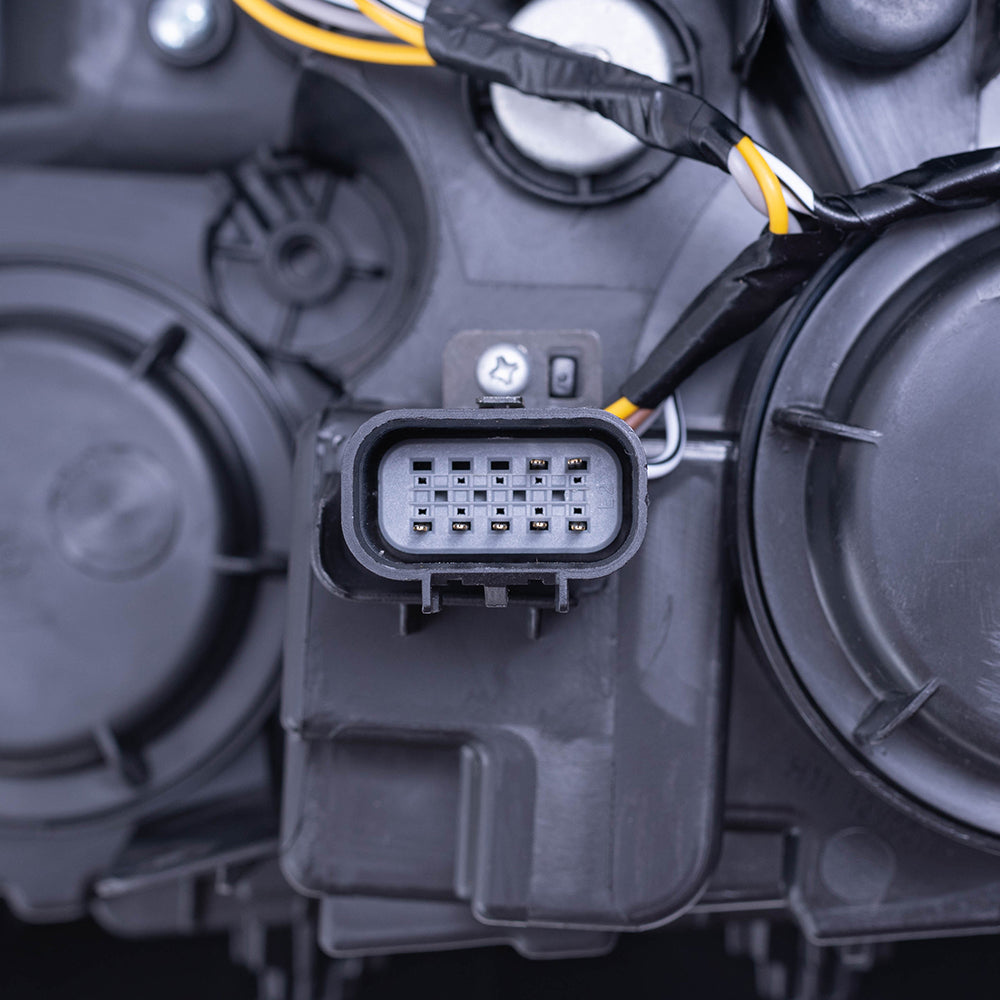 Brock Aftermarket Replacement Passenger Right Halogen Combination Headlight Assembly Compatible With 2013-2016 Chevy Trax