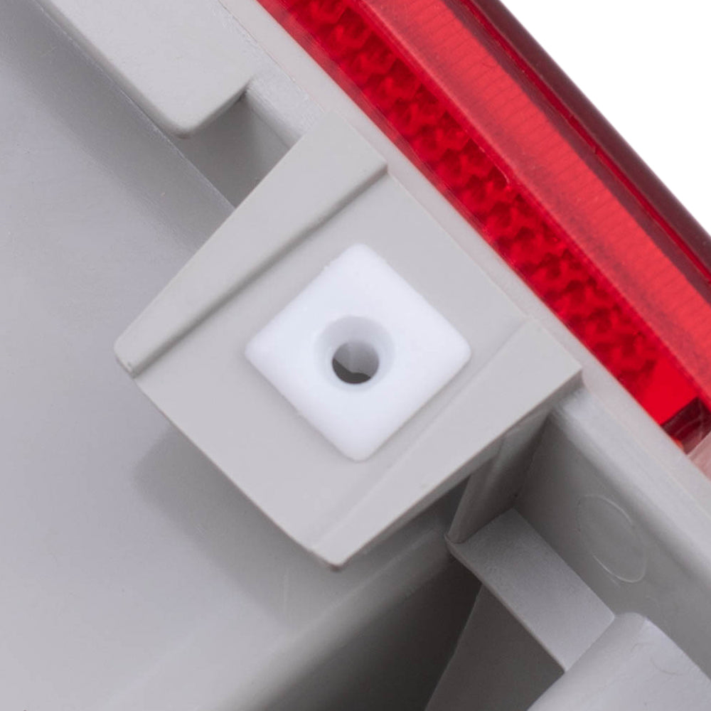 Brock Replacement Passenger Side Tail Light Unit Compatible with 1995-2005 Blazer 95-01 Jimmy 96-01 Bravada 19179679