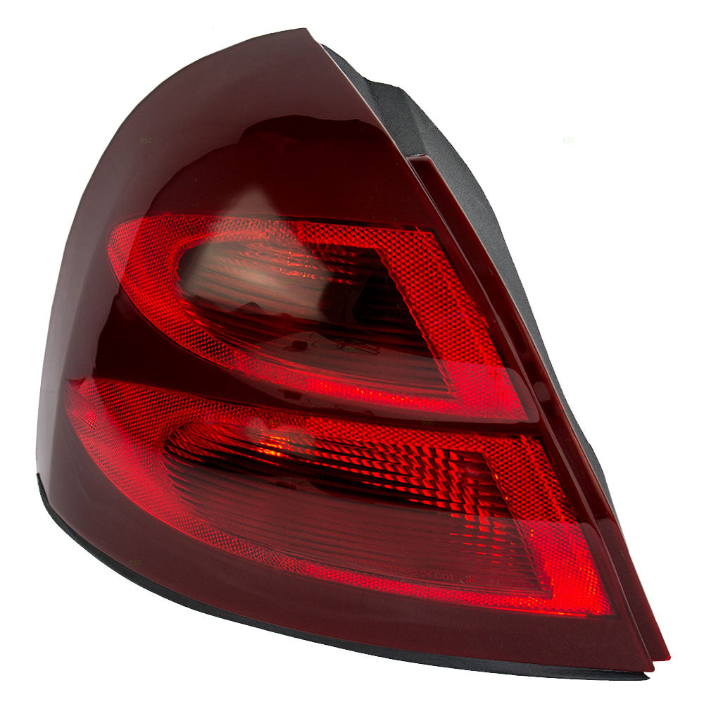 Brock Replacement Driver Tail Light Compatible with 2004-2008 Grand Prix 25851407