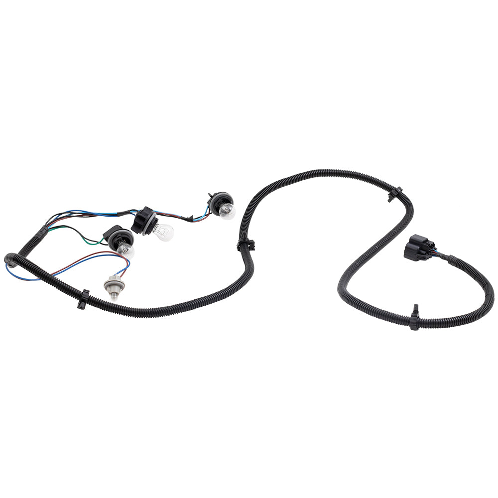 Brock Replacement Passenger Tail Light Lens, Bulb and Wiring Harness Compatible with 2004-2007 Silverado Fleetside Pickup Truck 19169005