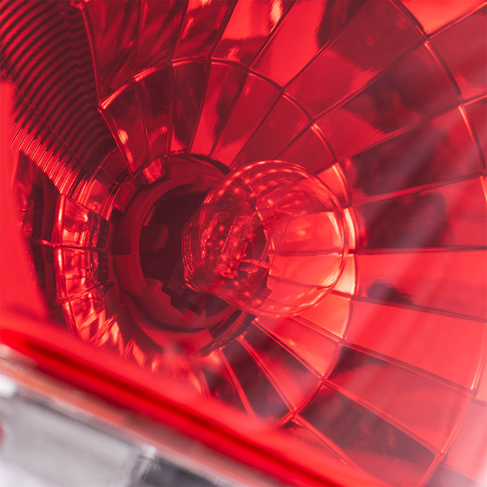 Brock Replacement Driver and Passenger Set Tail Lights Compatible with 2004-2007 Malibu 2008 Malibu Classic 15868494 15868493