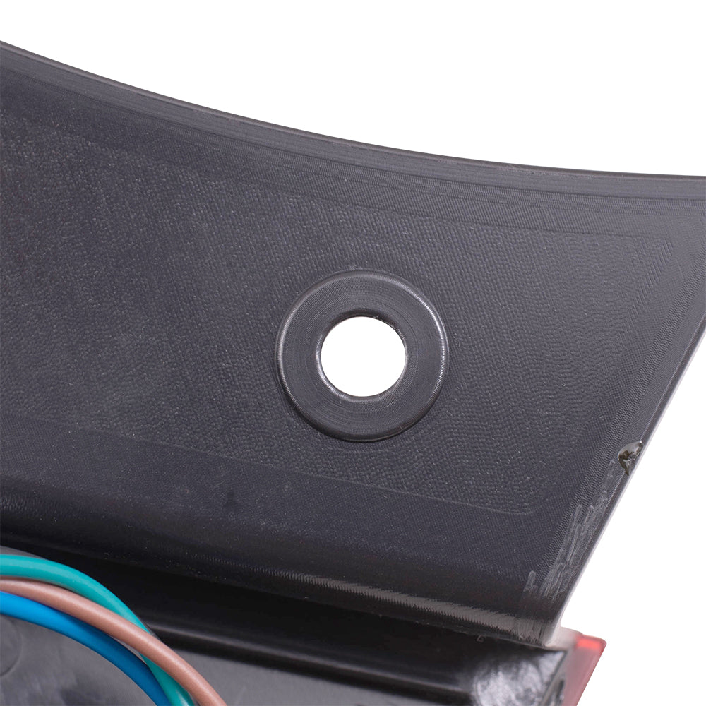 Brock Replacement Driver and Passenger Set Tail Lights Compatible with 2004-2007 Malibu 2008 Malibu Classic 15868494 15868493