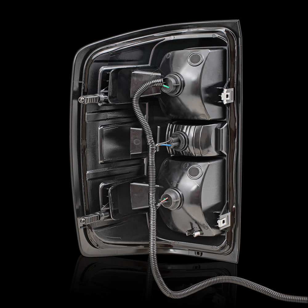 2014-2015 Chevrolet Silverado 1500 Tail Light Assembly Set Simple Design LH+RH 2015 Chevrolet Silverado 2500/3500 2015 GMC Sierra 2500/3500 With Dual Rear Wheels 2015 GMC Sierra Denali With Dual Rear Wheels