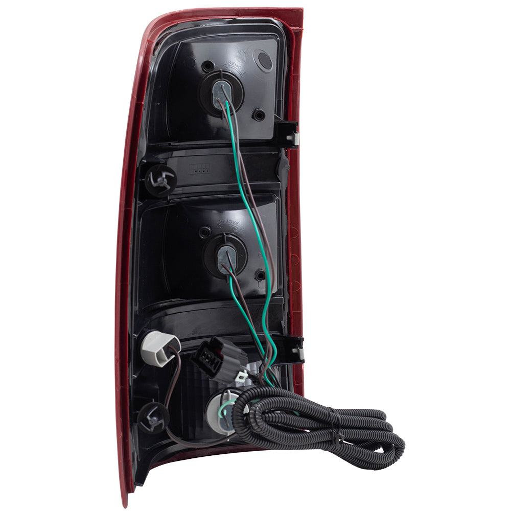 Brock Replacement Passenger Tail Light Lens Compatible with 2007-2013 Sierra Pickup Truck 25958485