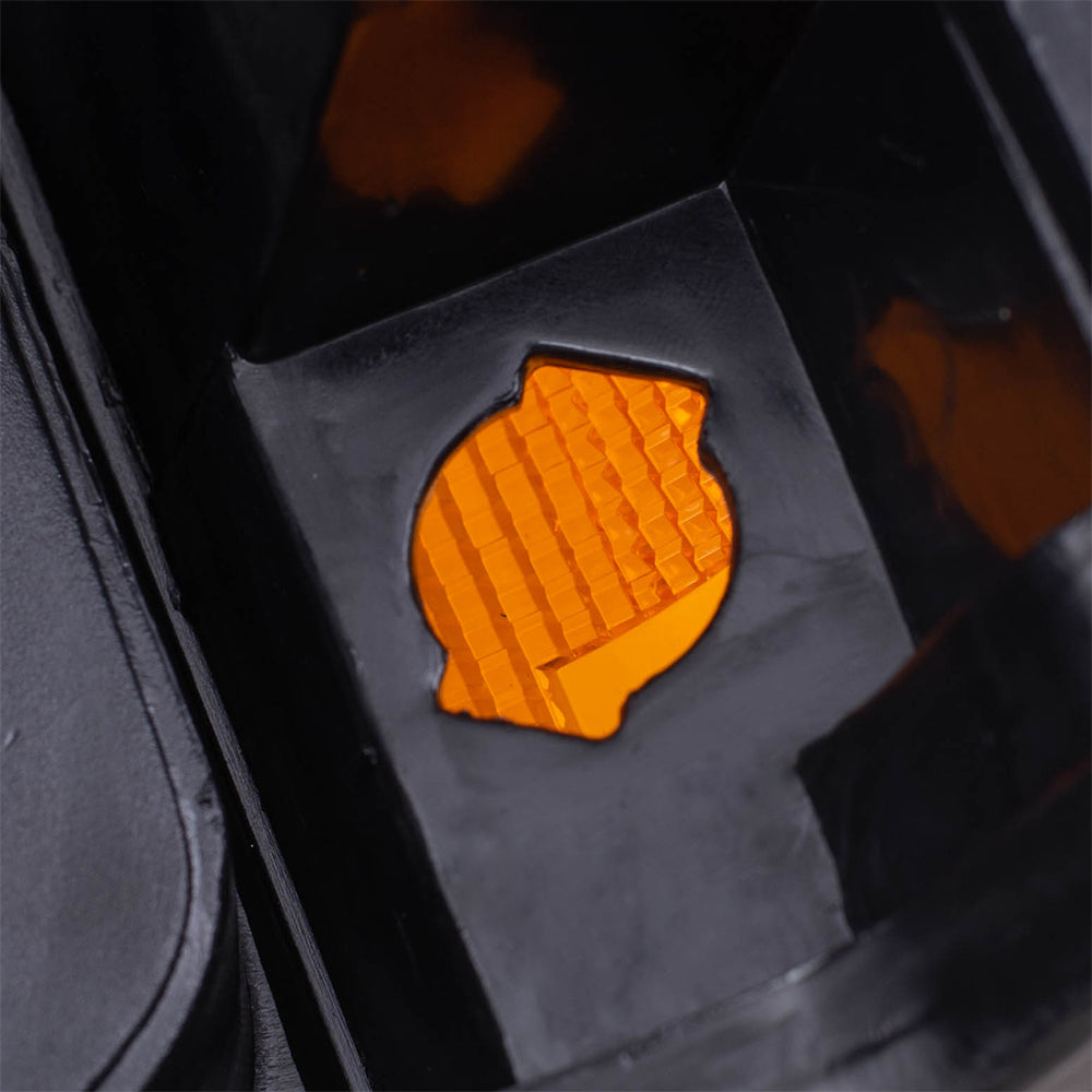Brock Replacement Passenger Park Signal Front Marker Light Compatible with 2003-2006 Silverado Avalanche Pickup Truck 15199557