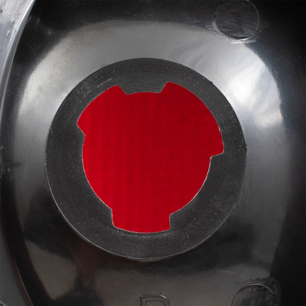 Brock Replacement Passenger Taillight Compatible with 1997-2001 Cherokee 4897398AA