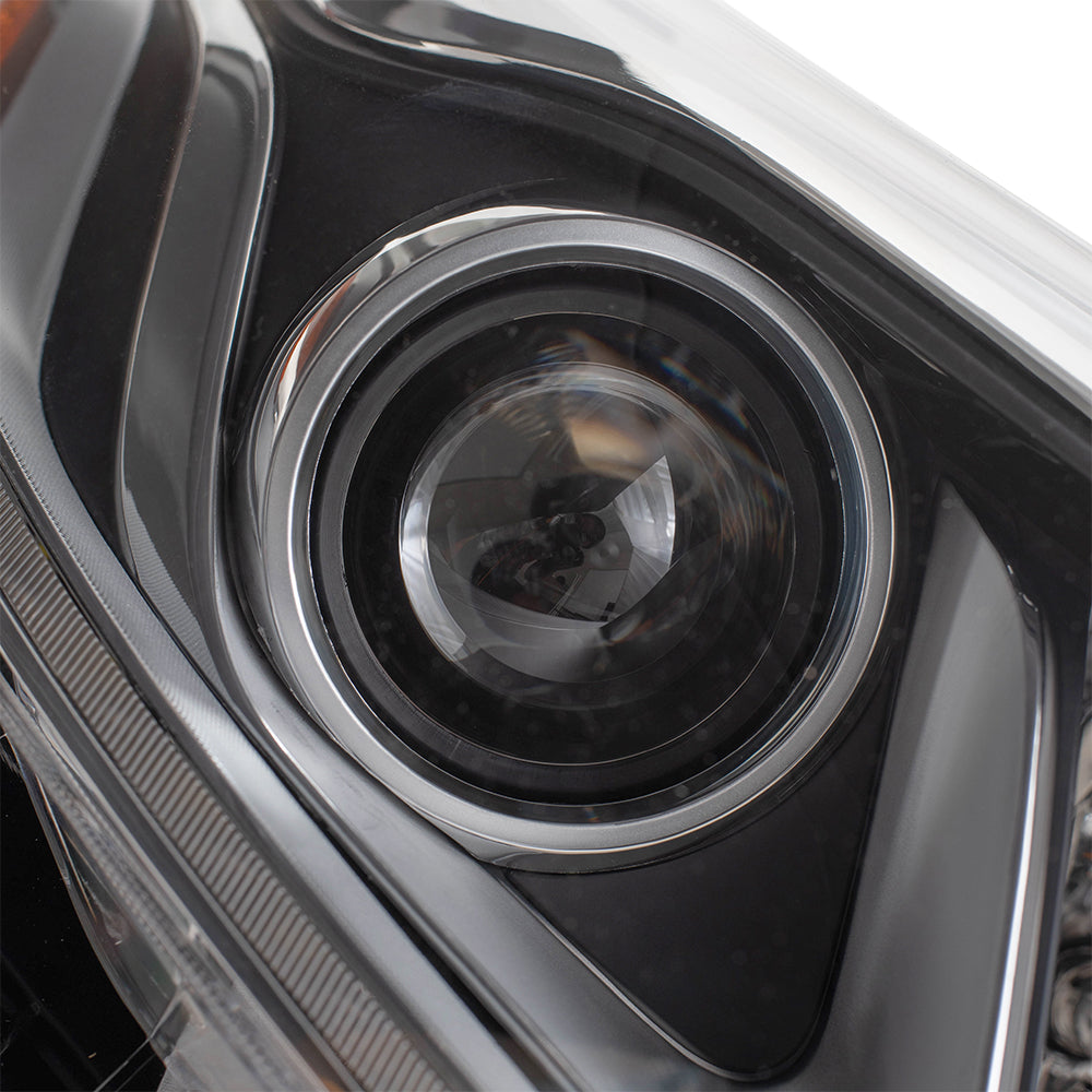 Halogen Combination Headlight Assembly With Chrome Bezel-LED Daytime Running Light Passenger Side Right For 2015-2020 Toyota Sienna