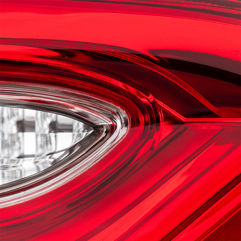 Brock Replacement Driver Side Tail Light Assembly Lid Mounted Compatible with 2018-2019 Toyota Camry SE Built to 10/2018 in North America ONLY