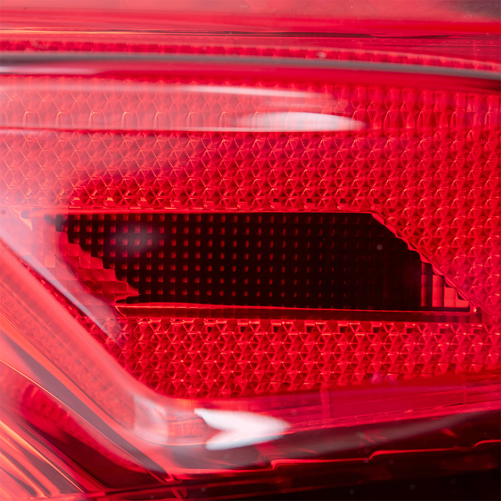 Brock Replacement Drivers and Passengers Tail Light Assemblies Red and Clear Lens Quarter Mounted Compatible with 2020-2022 Corolla Sedan Built in Japan