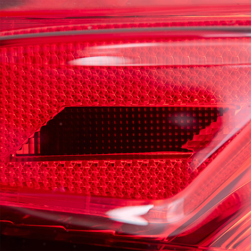 Brock Replacement Drivers Tail Light Assembly Red and Clear Lens Quarter Mounted Compatible with 2020-2022 Corolla Sedan Built in Japan