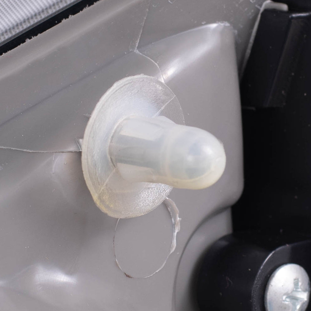 Brock Replacement Driver and Passenger Taillights Tail Lamps Compatible with 04-06 SUV 81561-33500 81551-33500