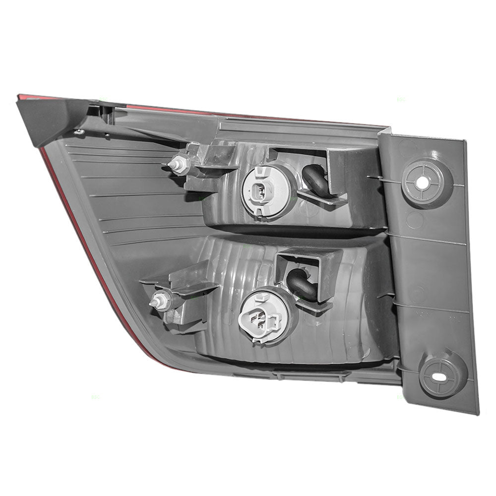Brock Replacement Passengers Taillight Quarter Panel Mounted Tail Lamp Compatible with 11-13 Van 33500TK8A01